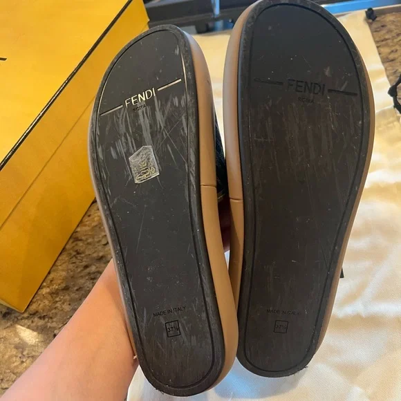 Fendi feel logo leather slides - women - Picture 4 of 4